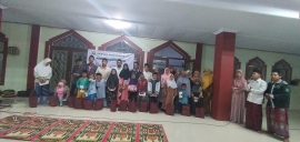 Santunan Bagi Anak Yatim Oleh Himpunan Mahasiswa Jurusan Pendidikan Agama Islam IAIN Pekalongan
